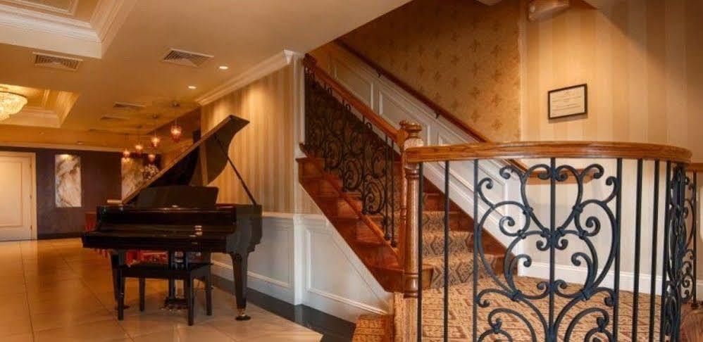 פריהולד American Hotel מראה חיצוני תמונה